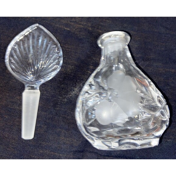 Vintage 1997 2pc Princess House Perfume Bottle 24% Lead Crystal Frosted Floral - Picture 3 of 5